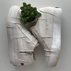 Blowfish Malibu sneakers. 8.5